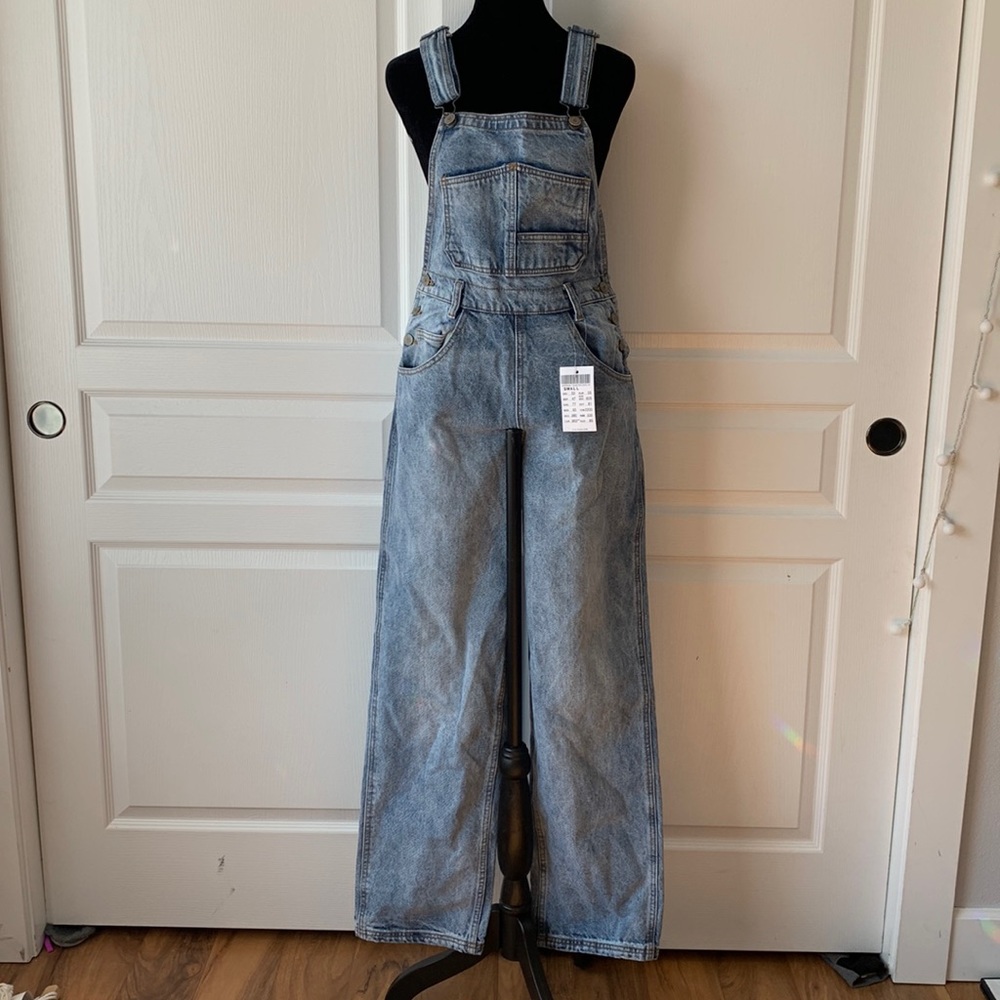 Brandy Melville medium wash overalls size small